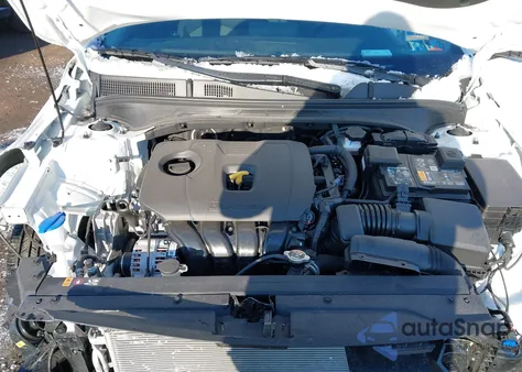 2024 Kia Forte Lxs z USA, uszkodzony, nr VIN 3KPF24AD2RE810683